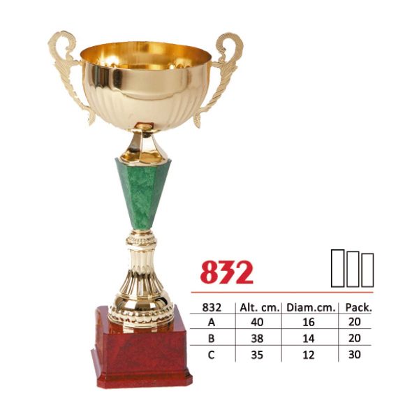 832